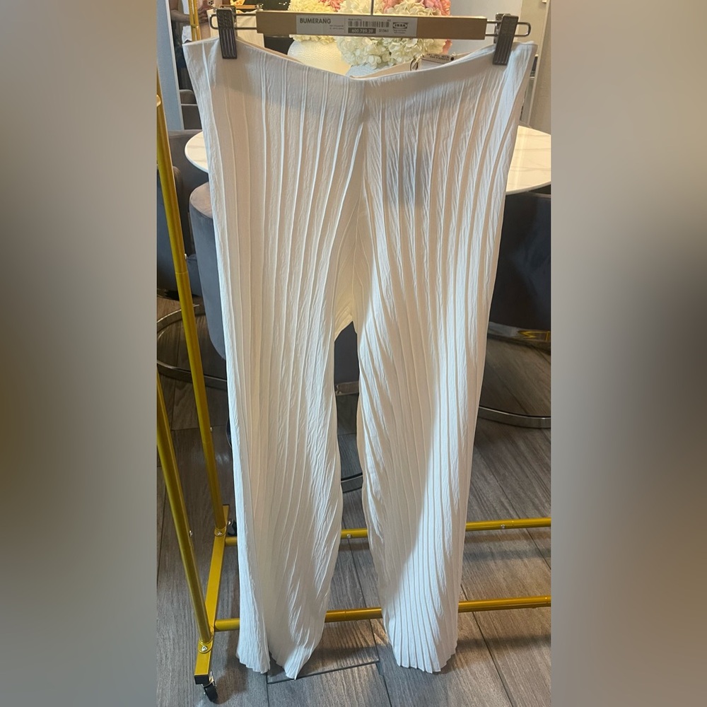 ZARA White Pleated Pants